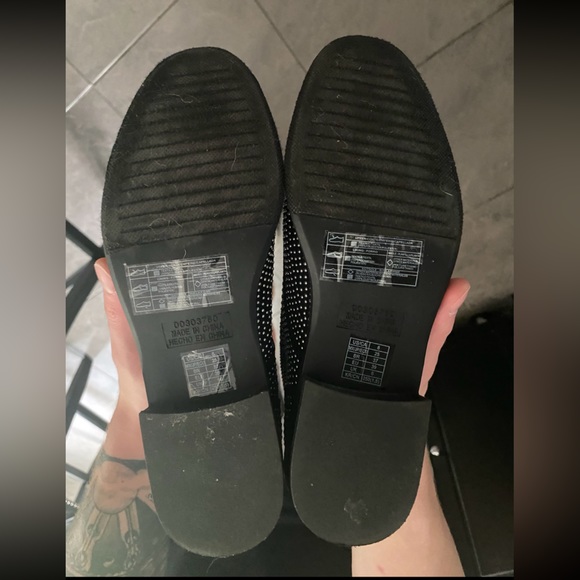 FOREVER 21 BLACK SILVER STUDDED LACE UP ANKLE LOW HEEL FLAT BOOTS Sz 8 - Picture 5 of 5